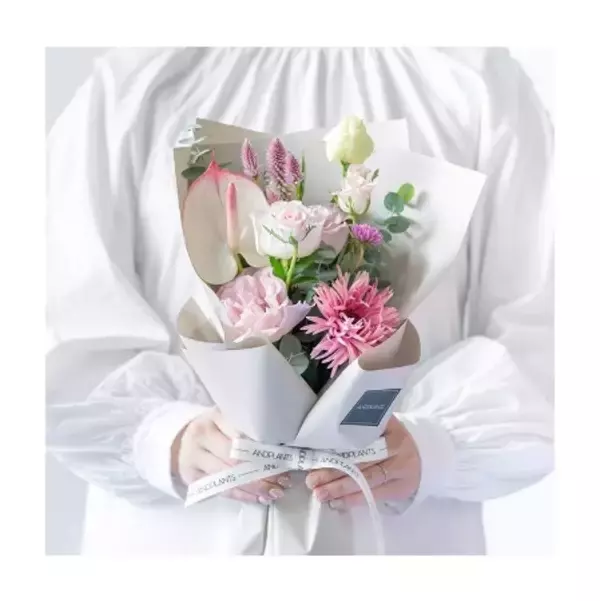 用途やシーンで選べる 提携生花店のフローリストが仕立てる、季節の花のフラワーギフト