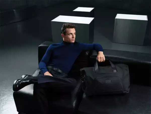 トゥミ 次世代「TUMI ALPHA」コレクションを発表 ランド・ノリスとウェイ・ダーシュンを起用したキャンペーンを1月22日に始動