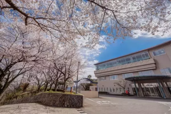 「亀の井ホテル 福井 朝から本ズワイガニ食べ放題という贅沢体験」の画像