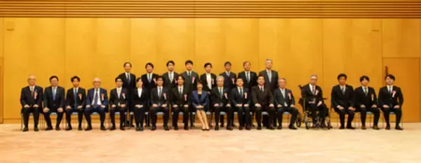 「心・血管修復パッチが「健康・医療戦略担当大臣賞」を受賞」の画像