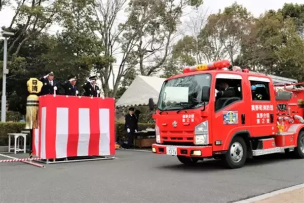 「新春恒例 ！菰野町消防出初式を開催 　入場パレードや一斉放水の他、はしご車搭乗体験や訓練展示も」の画像