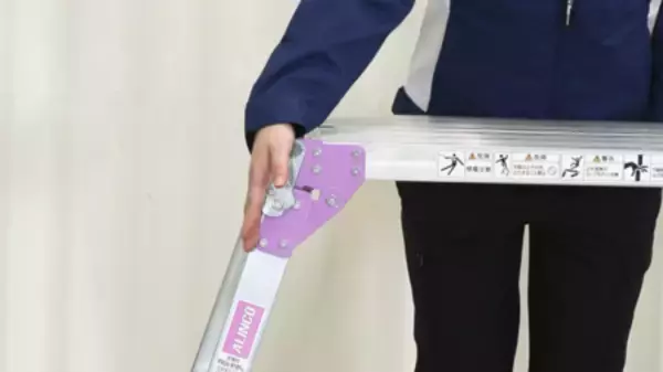 「【注意喚起】新年を安全に”踏み”出そう！ ～年末の大掃除での踏み台・足場台の事故に注意～」の画像