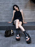 「CHARLES & KEITHのファミリーに新メンバーが加入 ― Kim You Jung氏を温かく迎える」の画像1