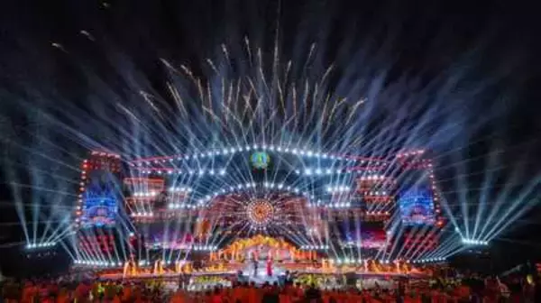 「第36回青島国際ビールフェスティバル、先端技術を取り入れた祝祭と世界規模の乾杯で開幕」の画像