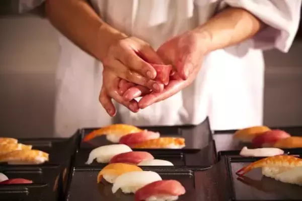 「伊良湖オーシャンリゾート 田原産マスクメロンとイエローキングの食べ放題付き夕食ビュッフェを開催」の画像
