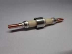 世界初※1、液体水素用高電流対応の「電流導入端子」と 「MS-8ピン端子」を新開発