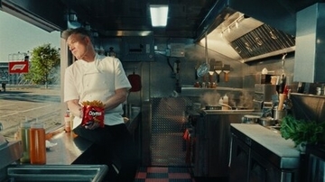 Doritos Loaded、Gordon RamsayシェフとMercedes-AMG PETRONAS F1 TeamドライバーGeorge Russellを起用した迫力満点のCMを公開