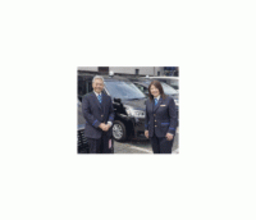 地元学生のデザインが、ついに街を走る 東宝タクシー、新制服お披露目会を開催します。