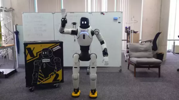 【フィジカルAI時代を体感しよう！】 二足歩行ロボット「ななまる」、春のオープンキャンパスで初披露。