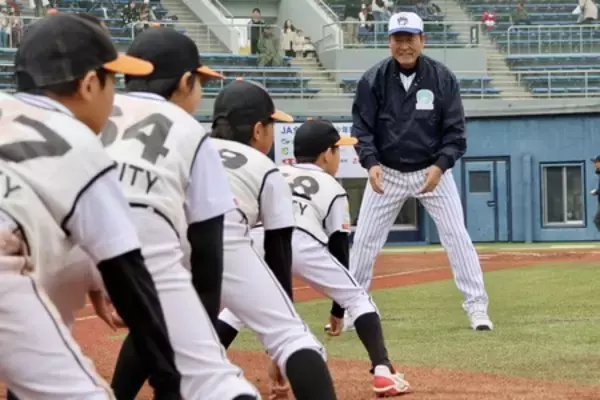 「中畑清氏や五十嵐亮太氏ら元プロ野球選手が太田市で熱血野球指導！！」の画像