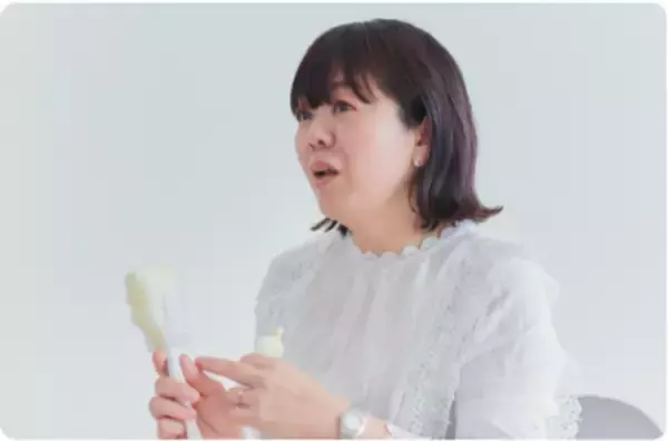 「びん底にたまるミルクまで早く、きれいに、確実に。」の画像