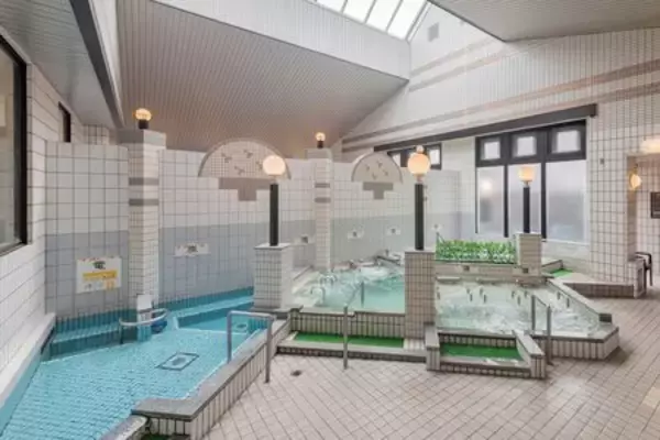 「地元愛あふれる応援団・ドアラ＆グランパスくん登場！ ドライブでわくわく「銭湯のススメ2026」愛知開催」の画像