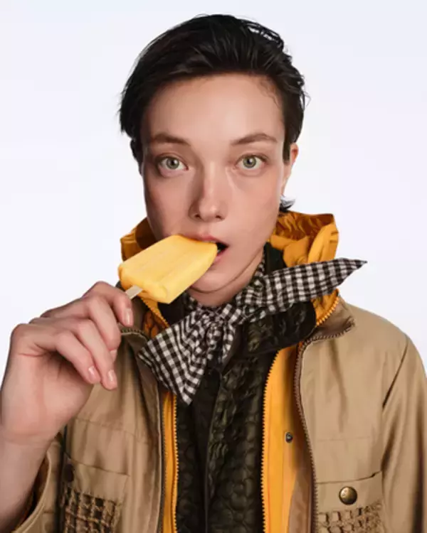 「HAVE A PUFFY SUMMER – 軽やかなレイヤリングと紛れもないモンクレールらしさ」の画像