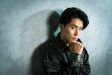 「【J:COM】『手札が多めのビクトリア』ジェフリー役 声優・阿座上洋平さんインタビューを独占公開」の画像1