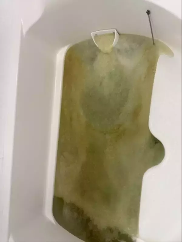 「長年たまったお風呂配管のヘドロ汚れを一気に流す！　業務用発想の洗浄剤「風呂釜パイプバスターZ」新発売」の画像