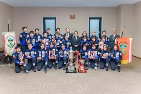 「札幌国際大学氷上部カーリングチーム　昨年の悔しさを胸に“台風の目”として横浜へ」の画像