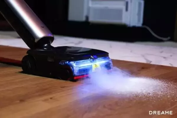 「「The Flash」 の愛称で知られるDwyane Wade氏がシリコンバレーで開催されたDreame Nextに参加し、Dreameの乾湿両用掃除機の新製品と最新技術を披露」の画像