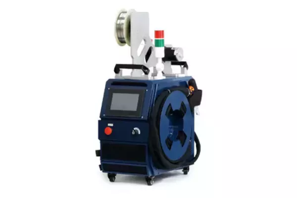 「レーザー溶接機の安全対策を強化。組み合わせ可能な「専用パーテーション」と「遮光カーテン」を発売開始」の画像