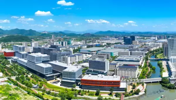 余杭経済開発区：「Qihang Road」が新たな産業の未来へとつながる