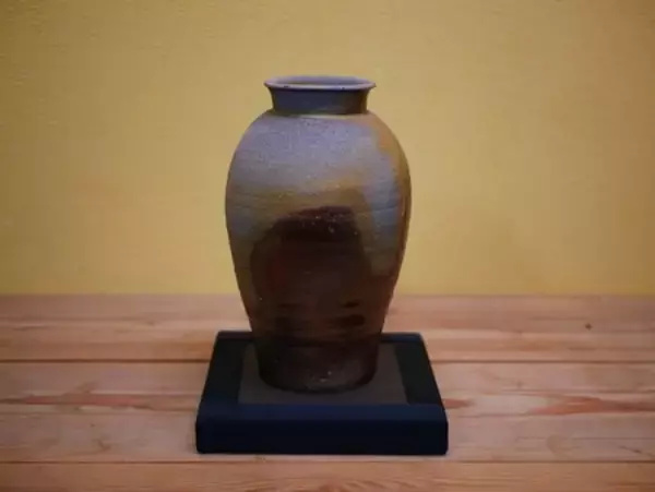 「京都二条で「岡山・岩谷窯 備前と青瓷展」を開催」の画像