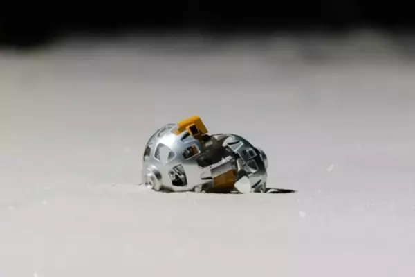 「変形型月面ロボット「LEV-2」(SORA-Q）による 月面実証成果の国際学術誌「Science Robotics」論文採択」の画像