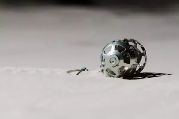 「変形型月面ロボット「LEV-2」(SORA-Q）による 月面実証成果の国際学術誌「Science Robotics」論文採択」の画像