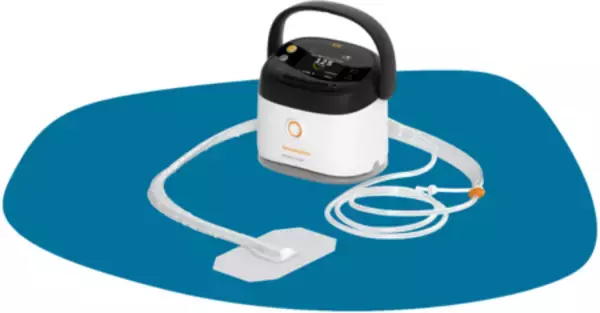 「医療現場の課題を「デザイン」で解決へ。国際的デザイン賞最高位獲得の次世代NPWT機器を発売」の画像