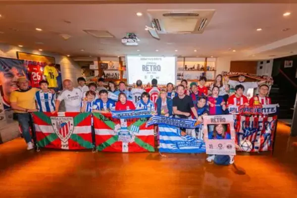 「ラ・リーガが初の「レトロマッチデー」を開催、日本で特別な展示やイベントを展開」の画像