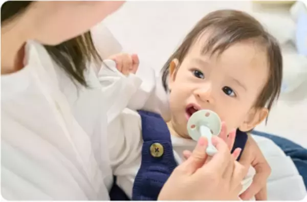 「乳歯が生える前からはじまる、歯みがき習慣」の画像