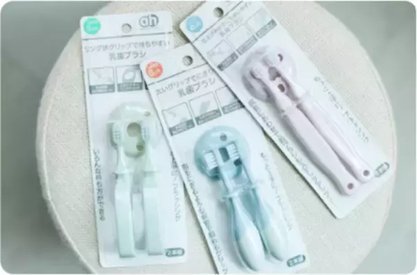 「乳歯が生える前からはじまる、歯みがき習慣」の画像