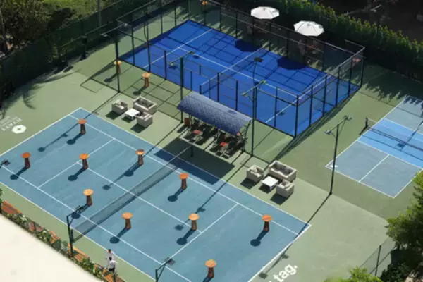 スポーツを通じてつながる：Hyatt Regency Danang Resort and Spaで楽しむアクティブな家族旅行
