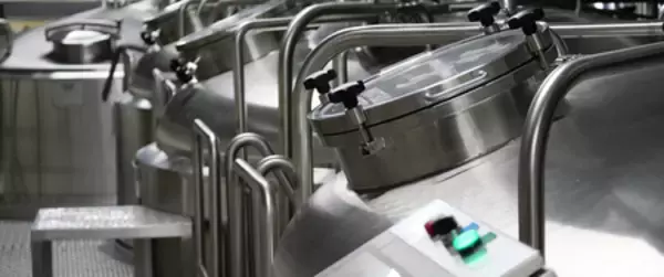 「【業界激震】1L 398円（10L/3,980円）。「常識を打ち破る価格」の本格ビールが業務用ビール市場に参入。」の画像