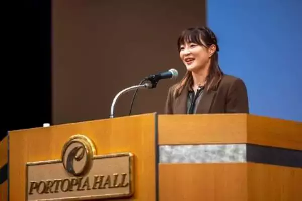 60周年を迎え男女共学化4年目の入学式  4年連続入学定員を超える入学者