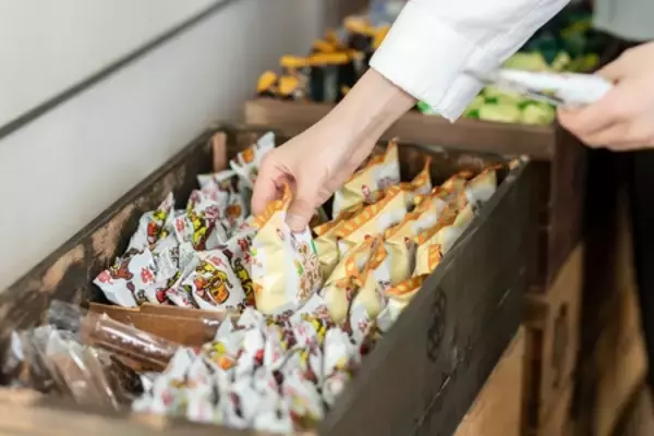 「亀の井ホテル 一関 東北の“ねまらい”文化に学ぶ、おもてなしラウンジ誕生」の画像