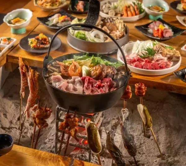 「亀の井ホテル 日光湯西川 オールインクルーシブホテル オールインクルーシブ一周年記念､贅沢カニ料理を提供」の画像