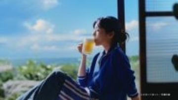 河合優実さんが酒類CM初出演！「サントリー生ビール」新TV-CM「沁みわたる青」篇　2月16日から順次オンエア