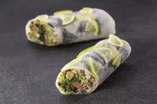 「ホテルショップ「ガルガンチュワ」　苺を使用したスイーツでショーケースを彩る「苺DAYS」を開催」の画像