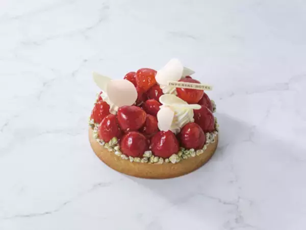 「ホテルショップ「ガルガンチュワ」　苺を使用したスイーツでショーケースを彩る「苺DAYS」を開催」の画像