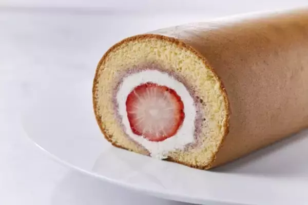 「ホテルショップ「ガルガンチュワ」　苺を使用したスイーツでショーケースを彩る「苺DAYS」を開催」の画像