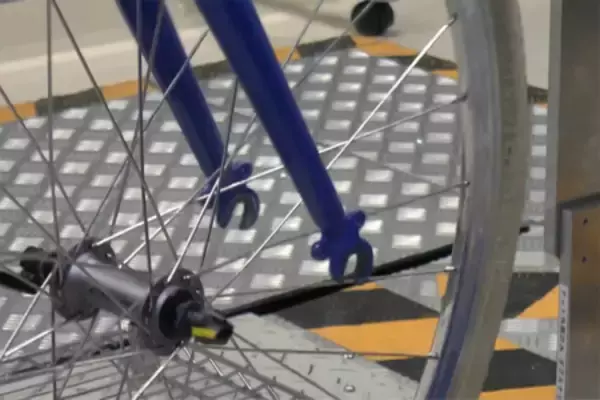 「【注意喚起】新年度の安全チェック!“10代”で多発、自転車事故に注意～乗車前に確認したい4つのポイント～」の画像