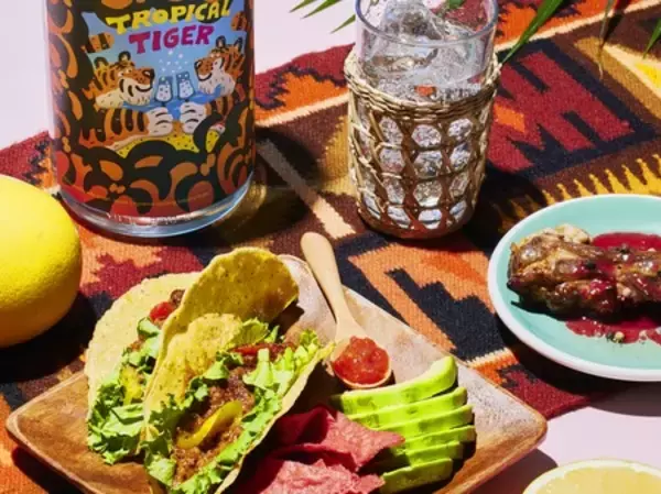 「小正醸造・本格芋焼酎「TROPICAL TIGER」を夏本番に向けて季節・数量限定で再発売」の画像