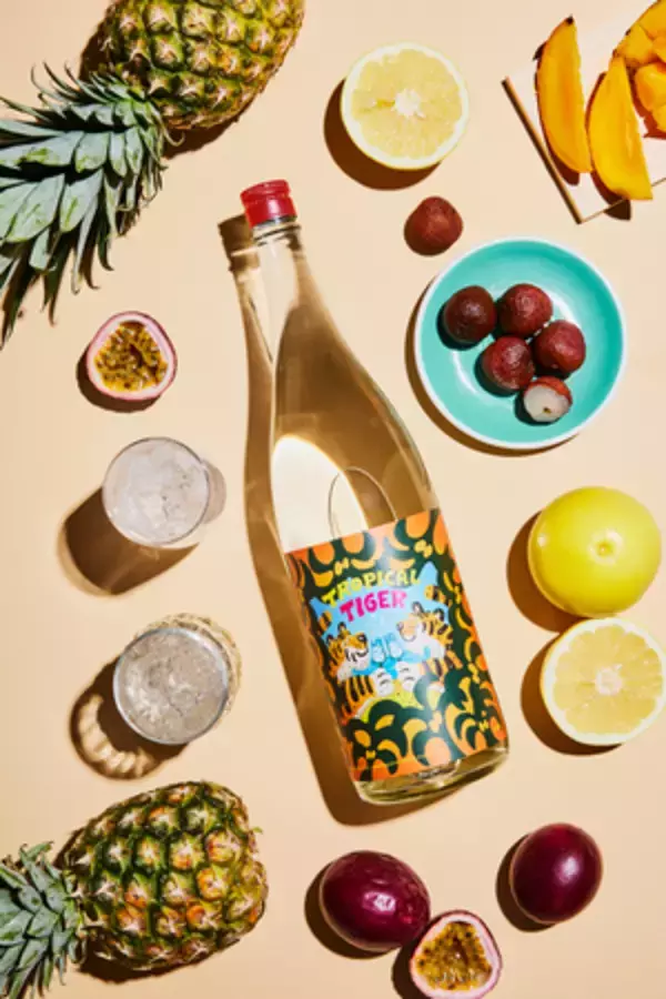 「小正醸造・本格芋焼酎「TROPICAL TIGER」を夏本番に向けて季節・数量限定で再発売」の画像