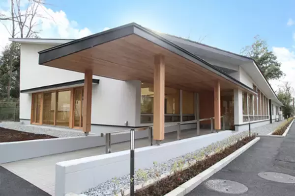 「木造平屋建て 津田塾大学「ウェルネス館」竣工 ～学生の心身の健康と脱炭素に貢献～」の画像