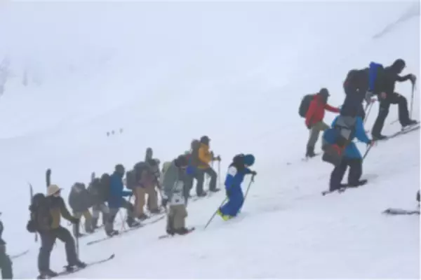 「NOK、親子向けバックカントリースキー･スノーボード教室「NOK Kids Backcountry Tour 2026」を継続サポート」の画像