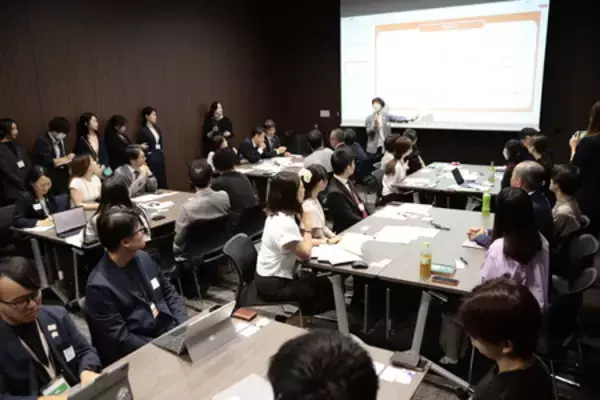 「「こどもまんなかリーディングバンク」始動！ 全国14の地域金融機関が参画」の画像