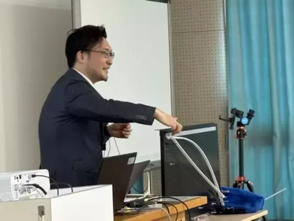 「高校生向け体験型講座「KIT数理講座」を開催　～タイリングと相対論で学ぶ“身近な数理の世界”～」の画像