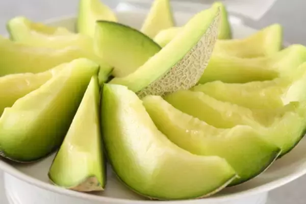 「ホテルマイステイズプレミア成田  “その日一番の食べ頃メロン”を好きなだけ味わう贅沢体験」の画像