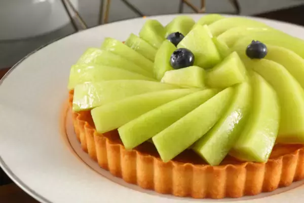 「ホテルマイステイズプレミア成田  “その日一番の食べ頃メロン”を好きなだけ味わう贅沢体験」の画像