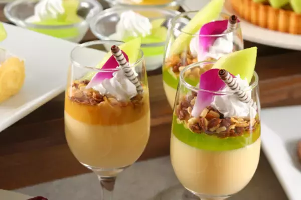 「ホテルマイステイズプレミア成田  “その日一番の食べ頃メロン”を好きなだけ味わう贅沢体験」の画像