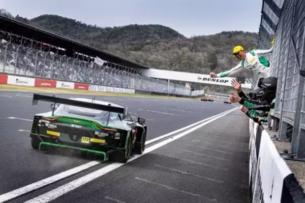 「「SUPER GT第1戦 岡山」にてDUNLOP装着車両がGT300クラス優勝」の画像